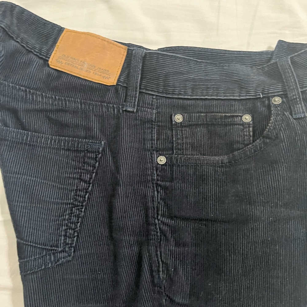 Old Navy corduroy jeans. Mens Small
